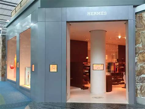 hermes vancouver airport